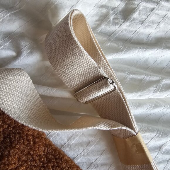 New Octobre Editions Fleece Crossbody Pouch - 2024 - Khaki - Picture 7 of 11